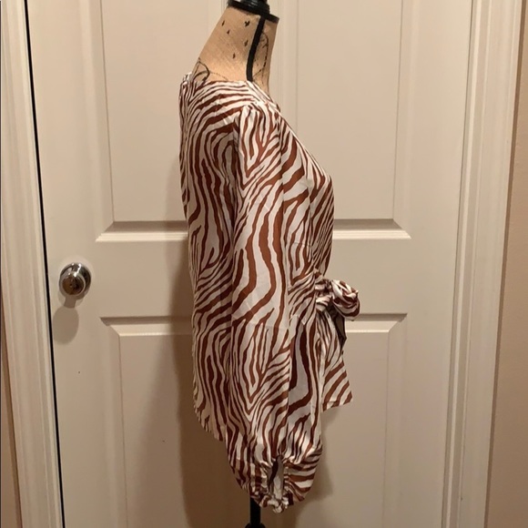 Silky cream and brown zebra print blouse - Picture 6 of 8